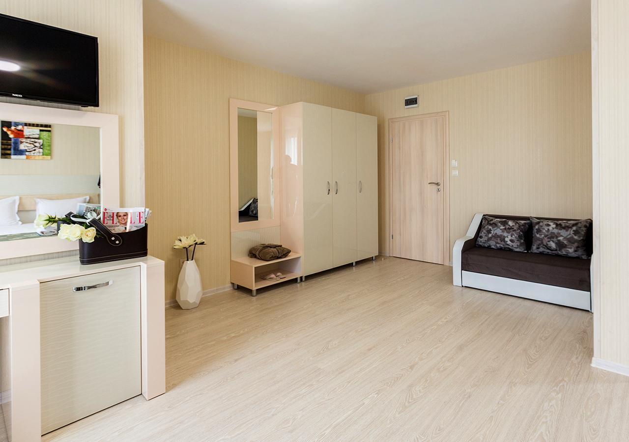 Hotel Capri Plovdiv Buitenkant foto