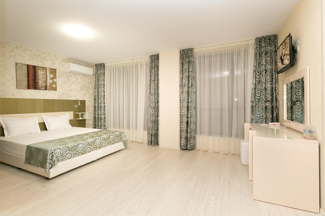 Hotel Capri Plovdiv Buitenkant foto